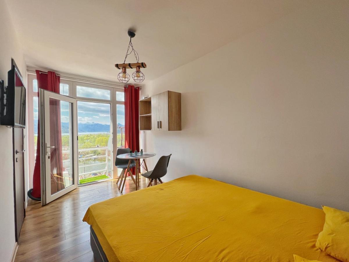 Jg Studio Apartment Vranjina Bagian luar foto