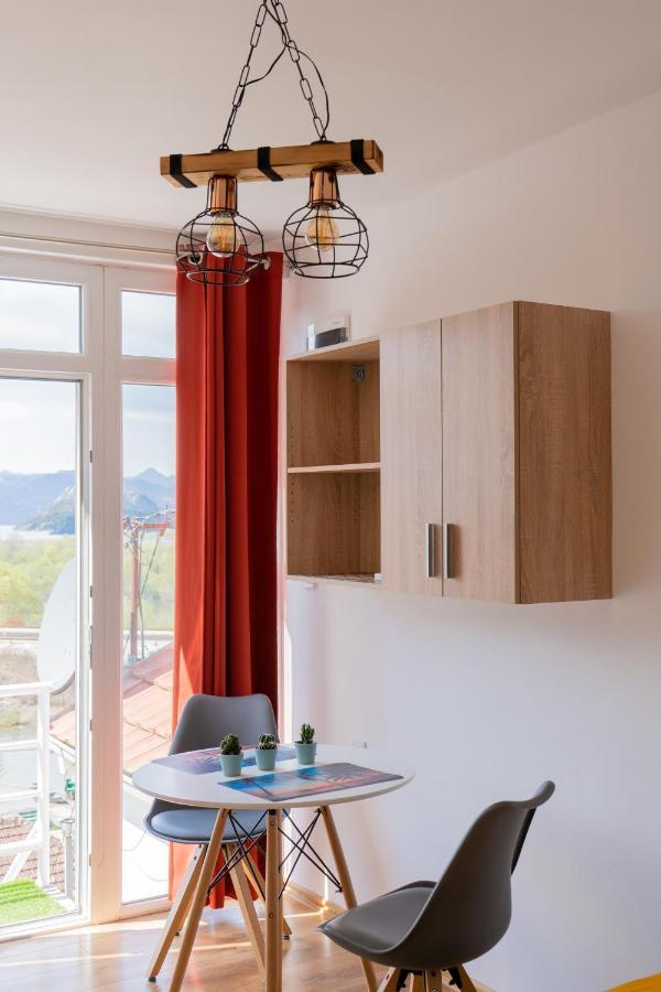 Jg Studio Apartment Vranjina Bagian luar foto